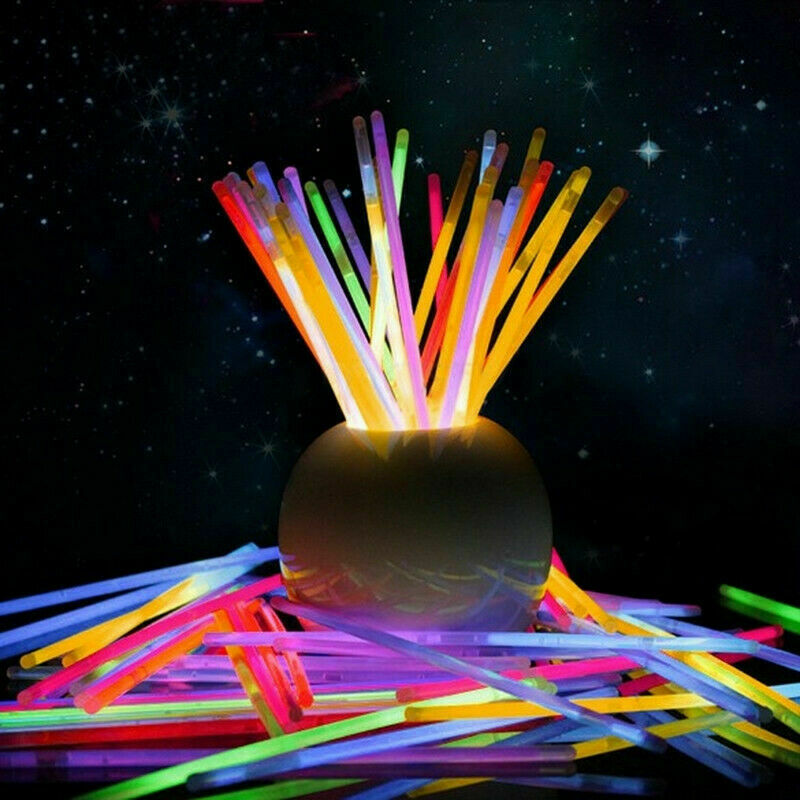 100 Glow Sticks UV Light Sticks Bracelets Party Favors Neon Color Connectors UK